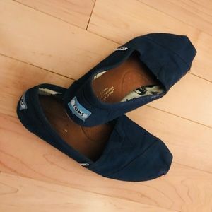 Navy Classic Toms